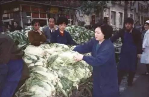 小时候没有暖气,我们这样过冬天!看完不许哭……