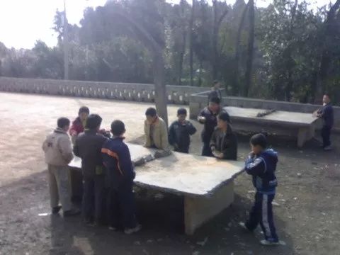 小时候没有暖气,我们这样过冬天!看完不许哭……